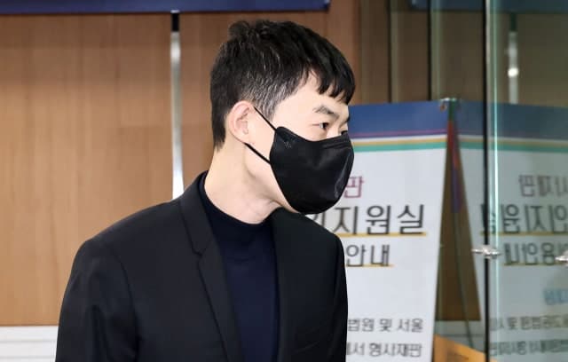일타강사 현우진, '수능 문항 거래' 혐의 1심 무죄…법원 "사적 거래일 뿐"