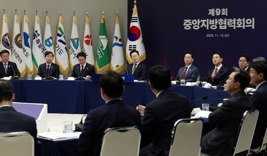 이재명 대통령, 민선 9기 시·도지사와 '지방주도 성장' 첫 머리 맞댄다