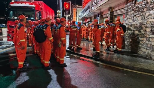 중국·네팔 접경지 대규모 산사태로 265명 실종…한국인 9명 포함