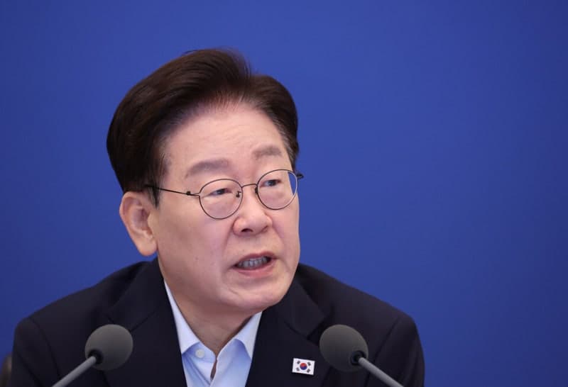이재명 대통령 지지율 첫 30%대 추락…국민의힘 "무능 정권의 처참한 성적표"