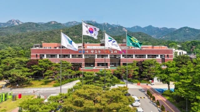 과천 지정타 주민들 "방음벽 대신 숲길로"…과천시, 방음 수림대 전환 추진