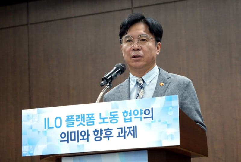 한국, 아세안에 ‘노동 있는 산업대전환’ 제시…AI 실무인재 1만명 키운다