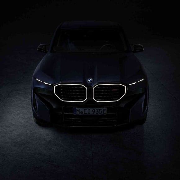 BMW 코리아, '프리즈 서울 2026' 공식 파트너 참가…이강소 작가와 협업