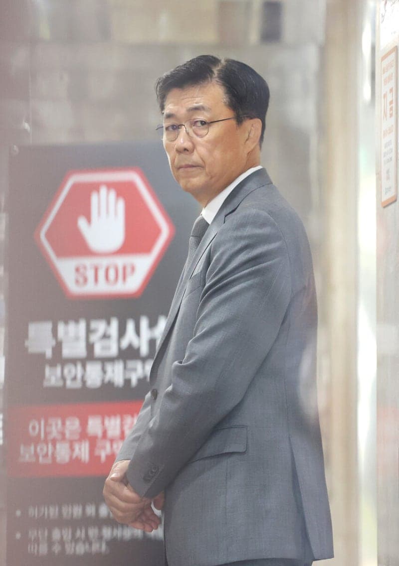 특검, '계엄 당시 여론 수집 지시' 홍장원 전 국정원 1차장 기소