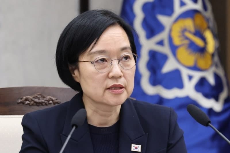 한성숙 총리 "신속 해결 가능한 규제 즉시 해소…모두의 성장 뒷받침"