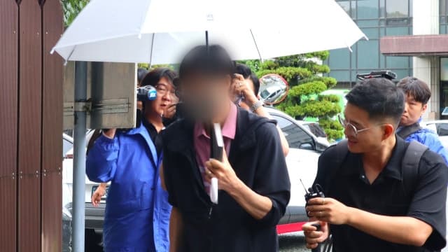 딥페이크·관권선거 의혹 박완수 경남지사 캠프 관계자 4명 구속심사 출석