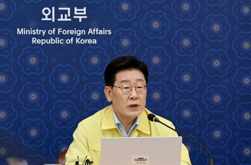 이재명 대통령 국정 지지율 42%로 취임 후 최저치 기록