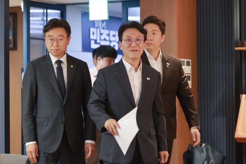 더불어민주당, 이재명 대통령 지지율 반등 어렵다는 김어준 주장 정면 반박