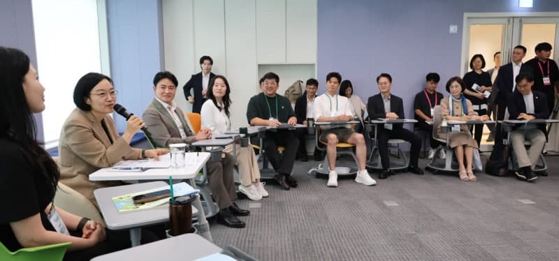 한성숙 총리 "기후정책 핵심은 시민참여…논의 결과 적극 반영할 것"