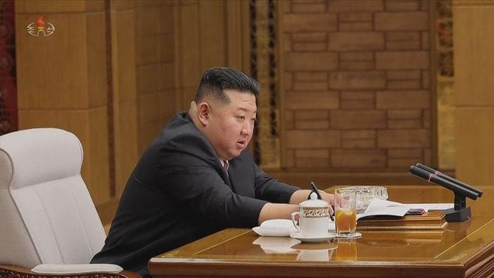 김정은, 중국·네팔 대홍수 피해에 위문전문 보내… "조속한 복구 기원"