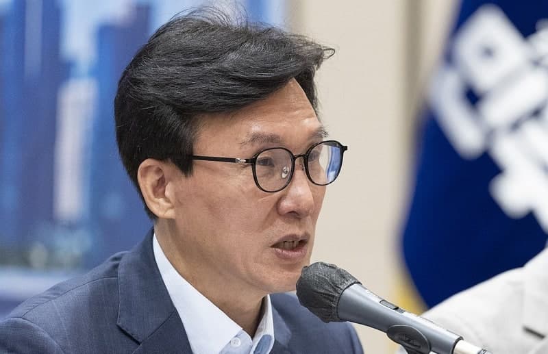 김민석, 국힘에 "YS 사진 내리거나 이진숙 내쫓아라"