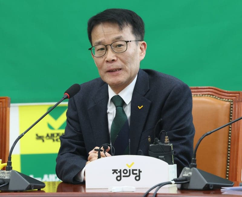 정의당 신임 당 대표에 양경규 선출…대중적 진보정당 만들 것