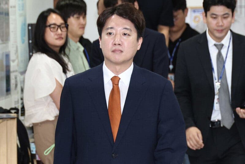 민주당·개혁신당, 유튜브발 '이준석 영입·합당설'은 가짜뉴스…양측 모두 강력 부인