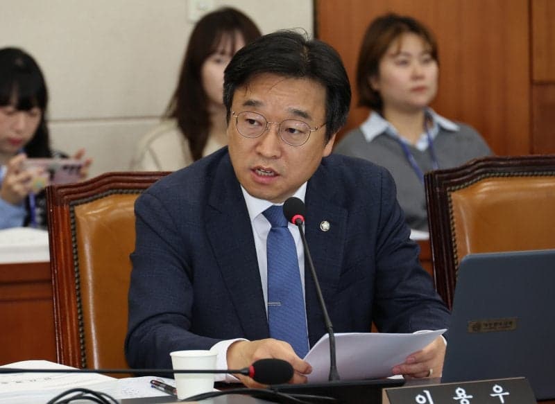 이재명 대통령 6개 부처 중폭 개각 단행…민주당 "실력 중심" vs 국민의힘 "아집 개각"