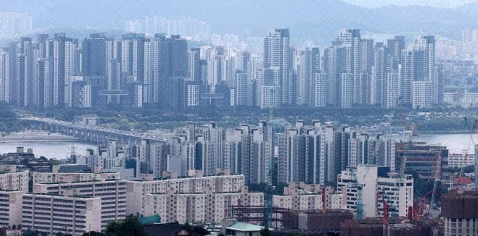 30조 규모 정비사업 잇단 유찰…건설사 '선별 수주'에 수의계약 확산