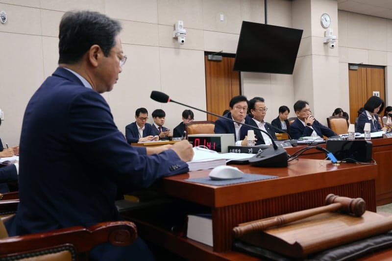 조희대 대법원장 부친상에 국회 법사위 전체회의 취소