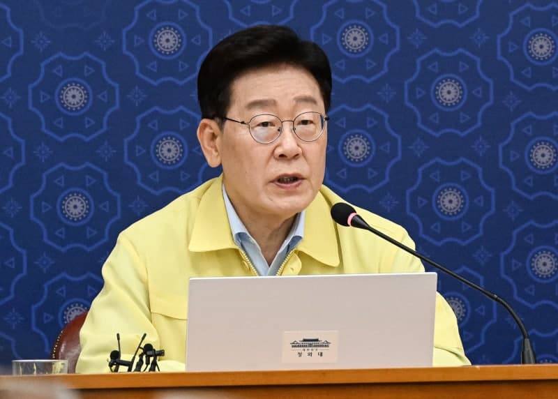 이재명 대통령 국정 지지율 7주 연속 하락, 취임 후 첫 30%대 진입