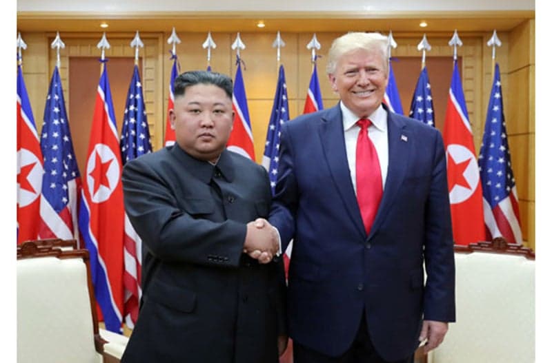 트럼프, 김정은 먼저 만나고 중간선거 뒤 2차 회담 추진 가능성