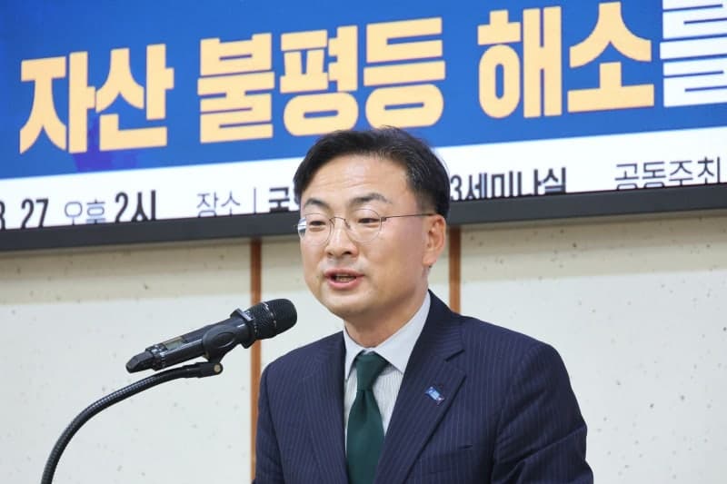 조국혁신당, 이억원 금융위원장 사퇴 촉구…레버리지 ETF 실패 책임론 확산