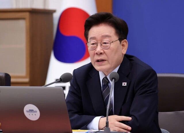 이재명 대통령 "수도권 주택 공급은 경기회복 정책"…한성숙 총리 "직 걸고 최선 다할 것"