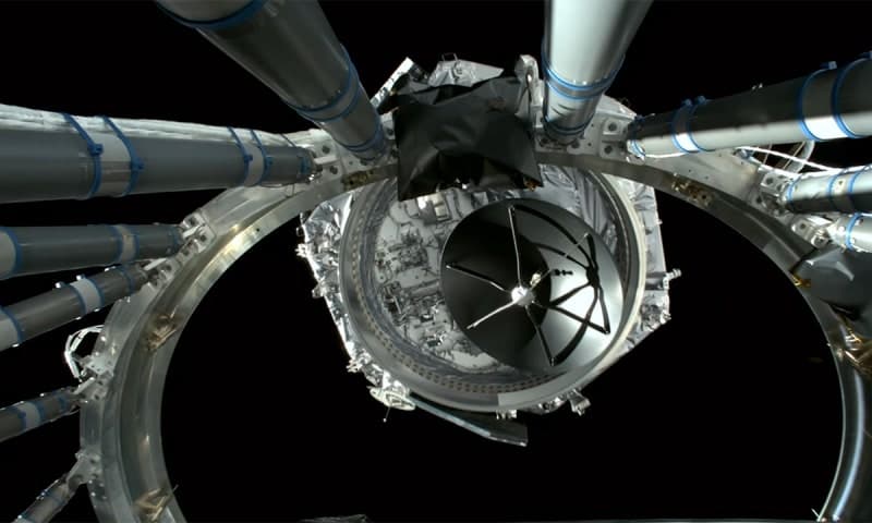 허블보다 100배 넓게 본다… NASA 차세대 ‘로먼 우주망원경’ 발사