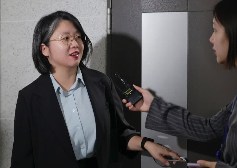 용혜인 장관 후보자 비례 의원직 겸직 강행에 정치권 '특혜' 논란 확산