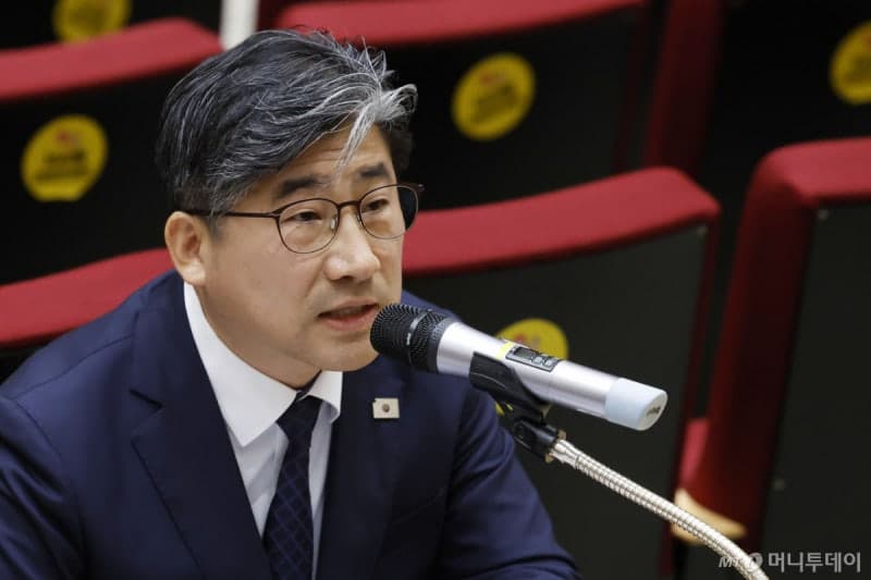 청와대 "내년 821조 예산으로 국민 삶 확장…반도체 특수로 법인세 200조 이상 전망"