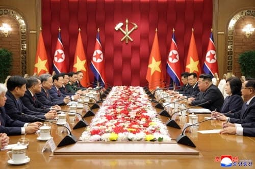 김정은, 베트남 독립기념일 축전…전통적 친선협조 관계 확대 발전