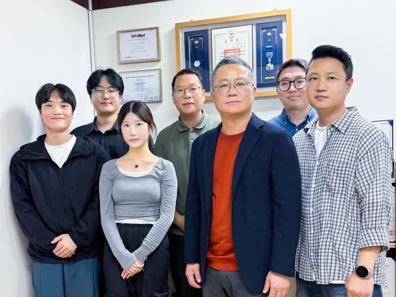 아주대·삼성전자, 반도체 EUV 공정 한계 넘을 '하이브리드 신소재' 개발