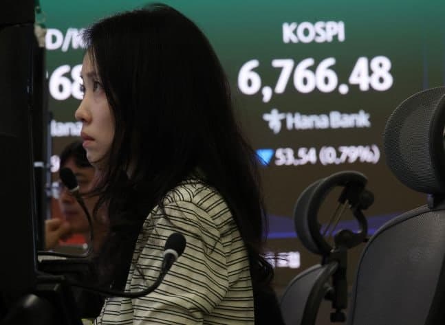 미국 증시 충격에 코스피 3%대 급락…삼성전자도 약세