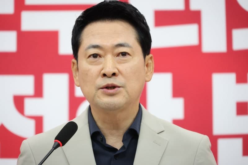 장동혁 "李정권 ETF 게이트 특검·국조 추진…김용범 출국 막아야"