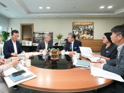 장세일 영광군수, 민형배 시장에 '통합형 반도체 산업 생태계' 구상 제안