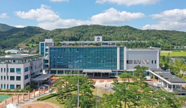 임실군, 농촌 '식품 사막화' 해소 위해 찾아가는 이동장터 본격 운영