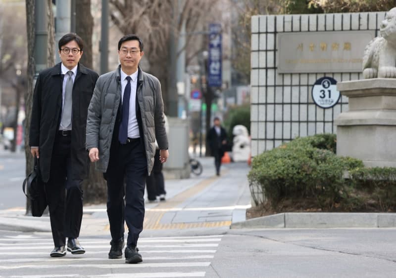 경찰, '성추행 의혹' 무고 맞고소한 장경태 의원 소환 조사