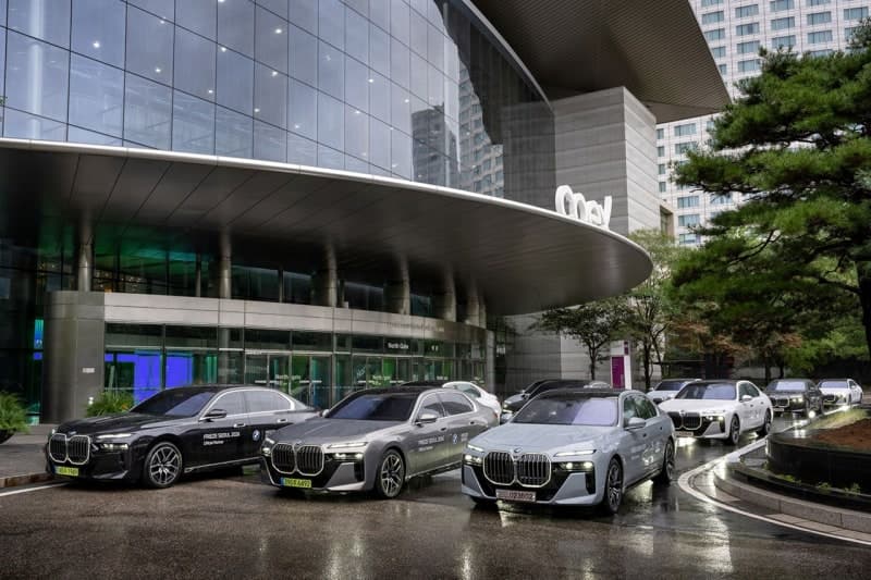 BMW 코리아, 프리즈 서울 2026서 럭셔리 셔틀 및 몰입형 전시 운영