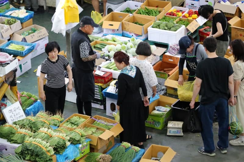 8월 물가 3.1%↑, 통신비 기저효과…9월 완화 기대