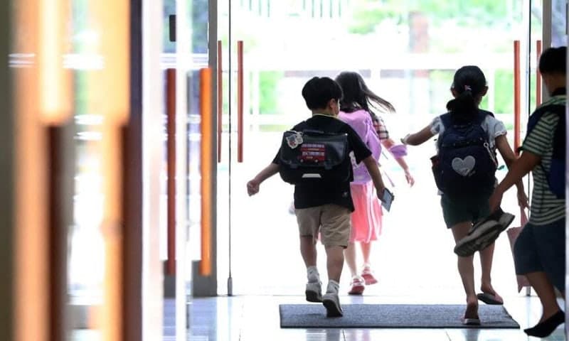 초등 저학년 ‘오후 3시 하교’ 검토에 교원단체·교장협의회 반발 확산