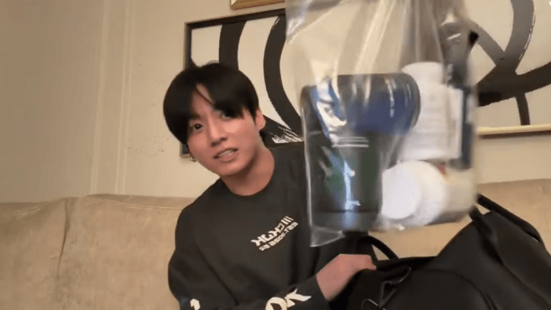 BTS 정국, 수십 종 영양제 복용 고백…전문가 "간독성 주의해야"