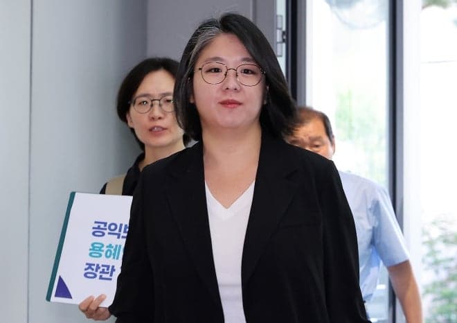 용혜인 테마주 밈에 휘말린 혜인, 주가 급락의 진짜 이유는?