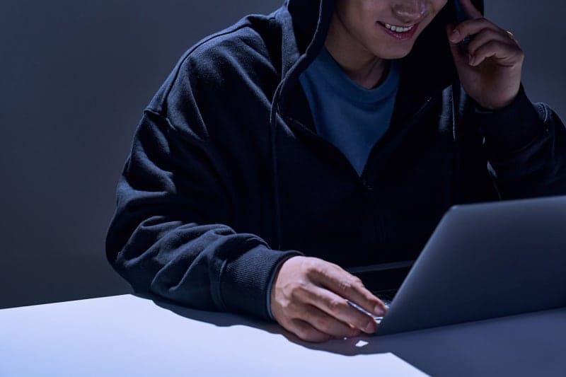 가짜 세무사 행세한 30대 여성, 현직 교사와 210억대 투자 사기 혐의