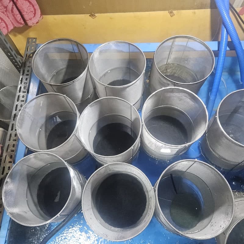 불법 포획 실뱀장어 64만 마리 유통한 60대 업자 구속 송치