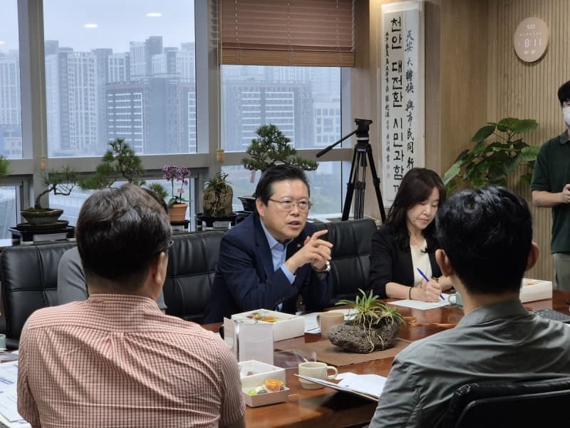 장기수 천안시장, 시민과 직접 소통하는 ‘아침시장실’ 첫 운영 시작