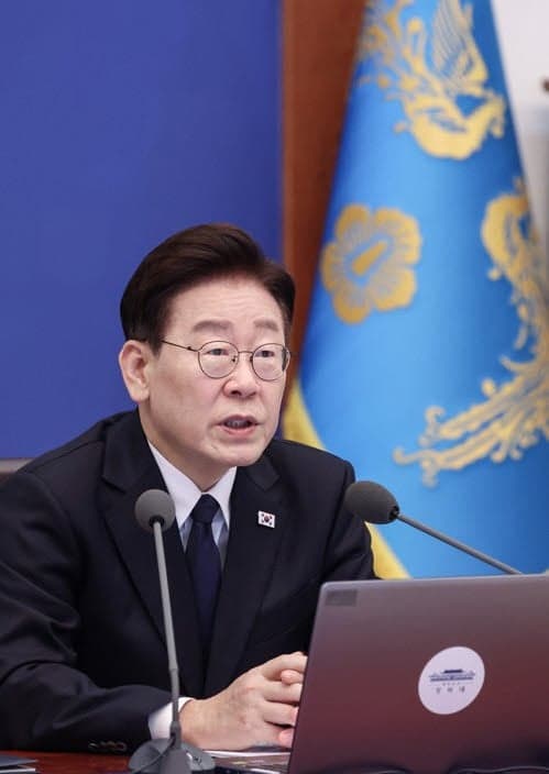 이재명 대통령, 외국인 기초연금·국민연금 '꼼수 수령' 방지 제도 개선 지시