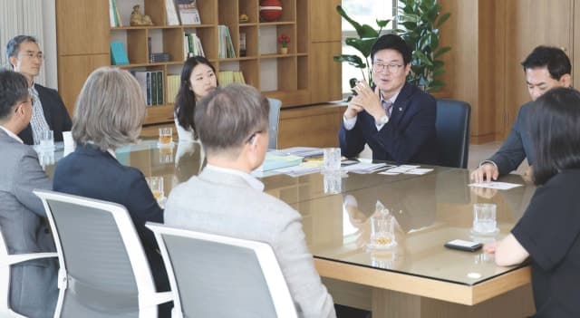 원주시, 국회입법조사처와 정책 간담회…첨단의료복합단지 유치 등 현안 논의