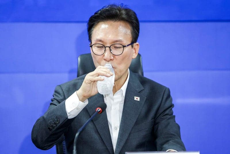 트럼프 압박에 호르무즈 파병 검토… 여권 내 "본질은 참전" 반대 목소리