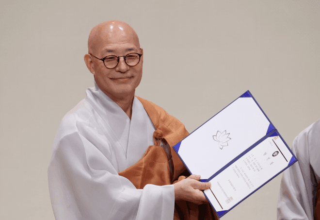진우 스님, 조계종 제38대 총무원장 연임 성공… ‘힙불교’ 열풍 이어간다