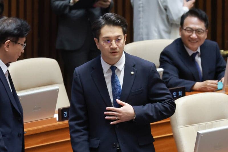 전용기 "대법원 서초동 부지 매입비 1조 800억, 차라리 지방 이전하자"