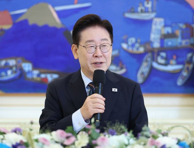 이재명 대통령, 올해 수출 역대 최대 돌파…12월 초 1조 달러 전망