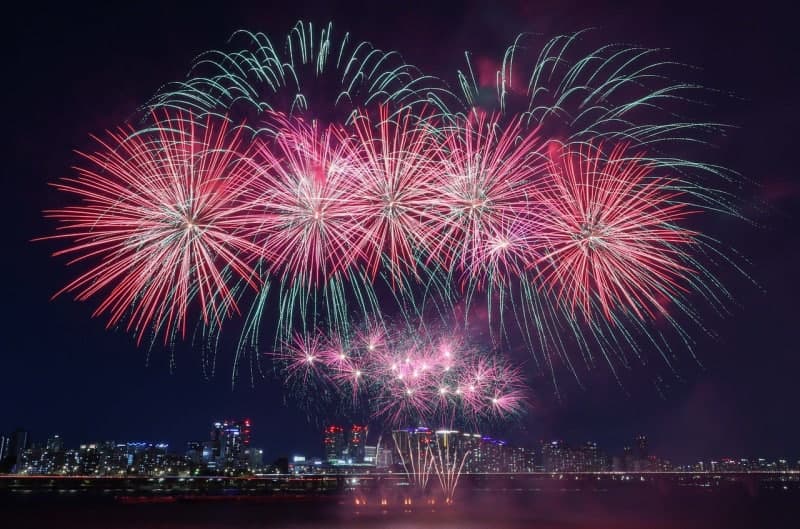 제22회 서울세계불꽃축제 오늘 여의도서 개최…교통 통제 및 관람 정보 확인