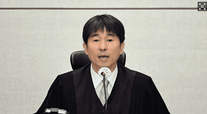 공수처, '409만원 술접대' 의혹 지귀연 부장판사 청탁금지법 위반 기소